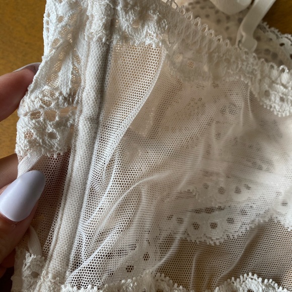 Pullover Lace Bra - Picture 8 of 10